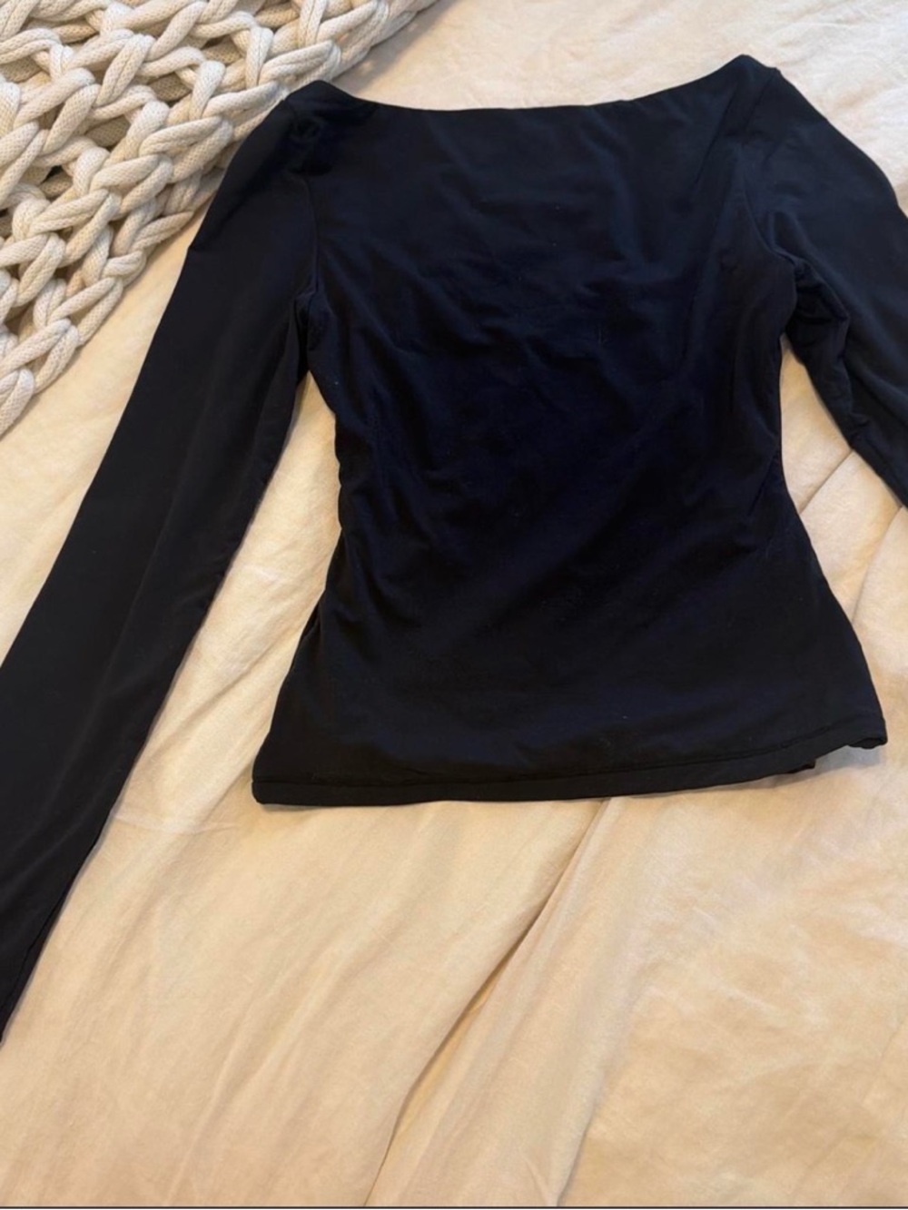 Sleek Black Long-Sleeve Women's Top - Modern Boatneck